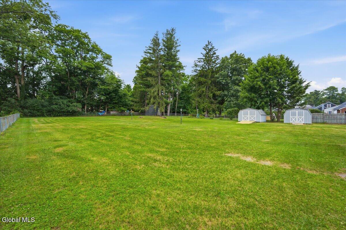 113 Gordon Road Rotterdam, NY 12306 - Photo 37 of 40 full back main yard