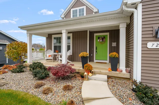$499,900 | 720 Janelle Court, Portage, MI 49024