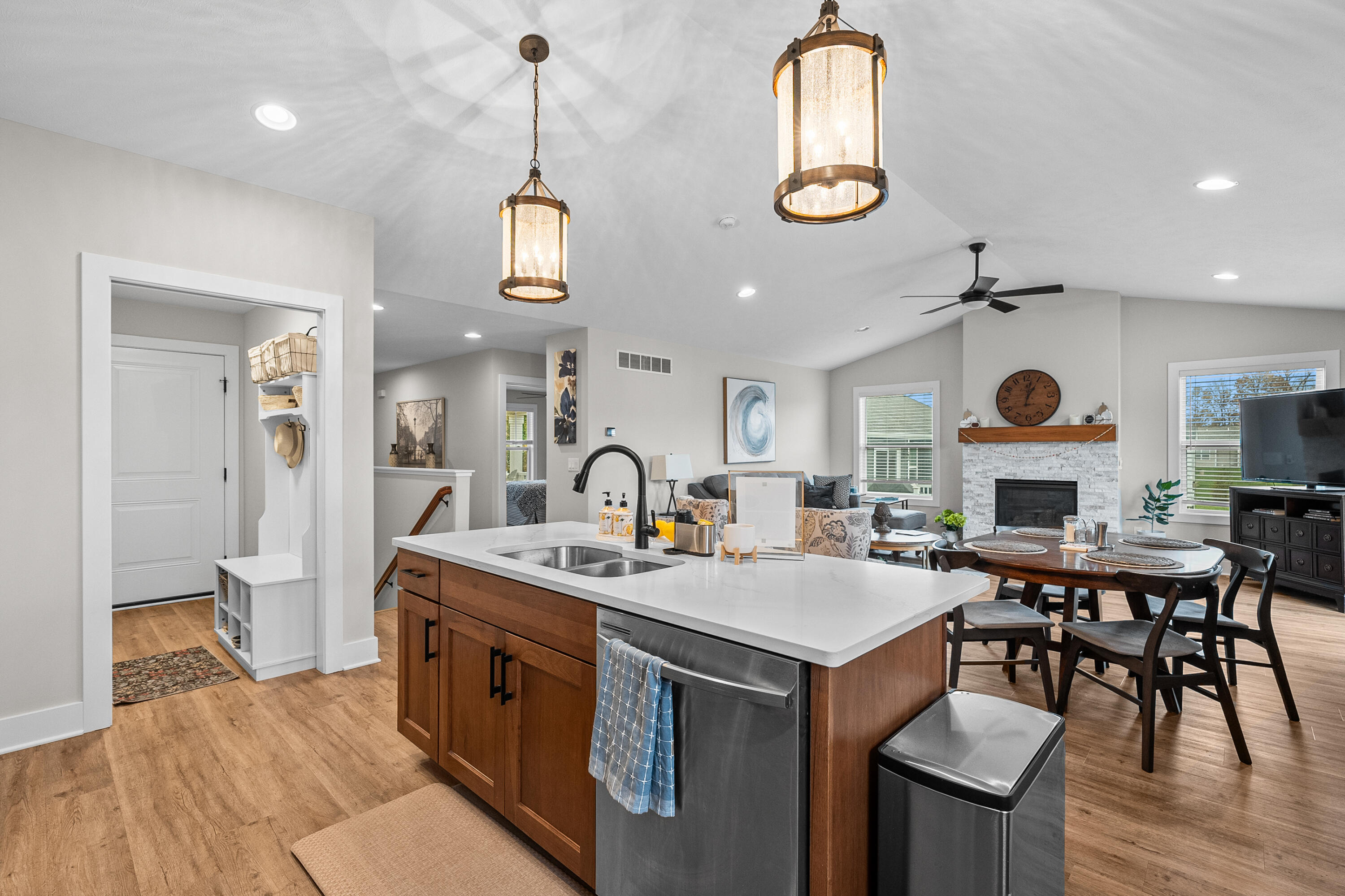 720 Janelle Court Portage, MI 49024 - Photo 8 of 34 Janelle Ct 720 Portage 49024-7