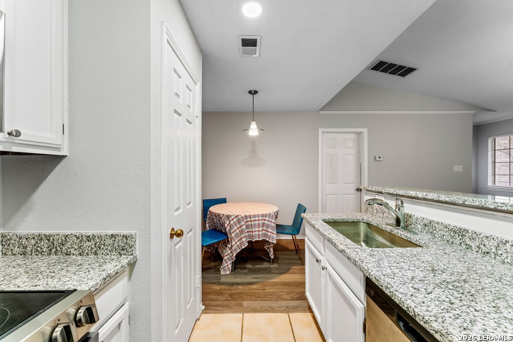 4803 Hamilton Wolfe Road, Unit 110 San Antonio, TX 78229 - Photo 11 of 17