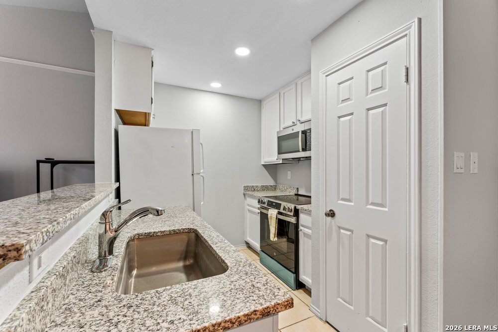 4803 Hamilton Wolfe Road, Unit 110 San Antonio, TX 78229 - Photo 9 of 17