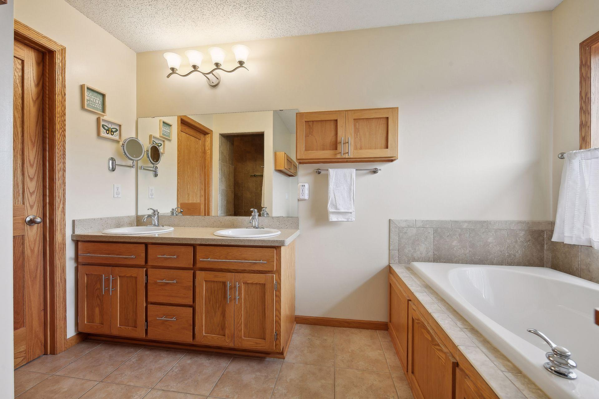 9604 Glacier Road Minnetrista, MN 55375 - Photo 34 of 62 Gallery Image 34