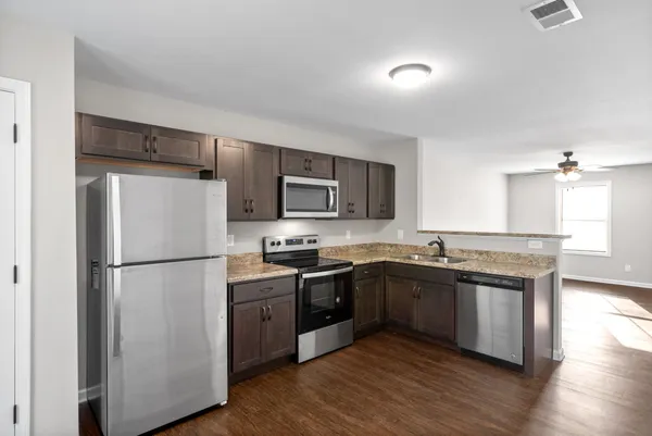 $1,100 | 272 Smithson Lane, Unit D, Clarksville, TN 37040