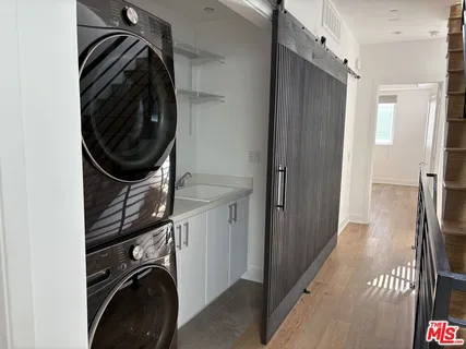 $6,995 | 857 1/2 Hyperion Avenue, Los Angeles, CA 90029