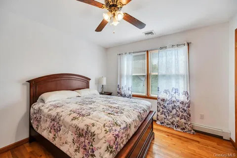 $1,425,000 | 64 Muttontown Eastwoods Road, Syosset, NY 11791
