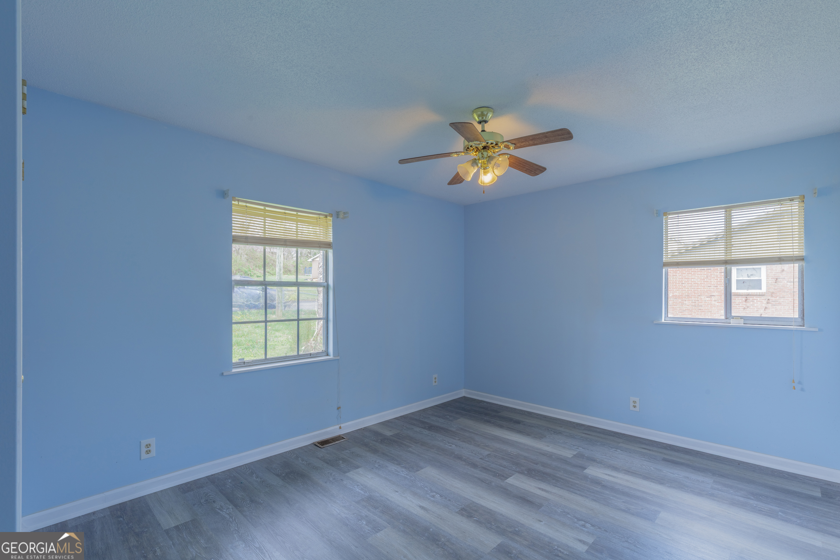 395 Wisteria Road LaFayette, GA 30728 - Photo 13 of 31 an empty room with a window