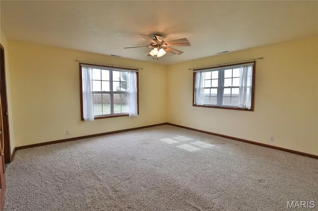 $225,000 | 10233 North 17th Avenue, Butler, IL 62015