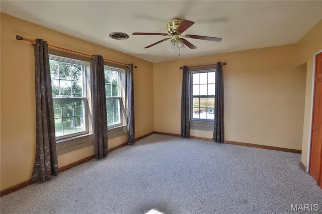 $225,000 | 10233 North 17th Avenue, Butler, IL 62015