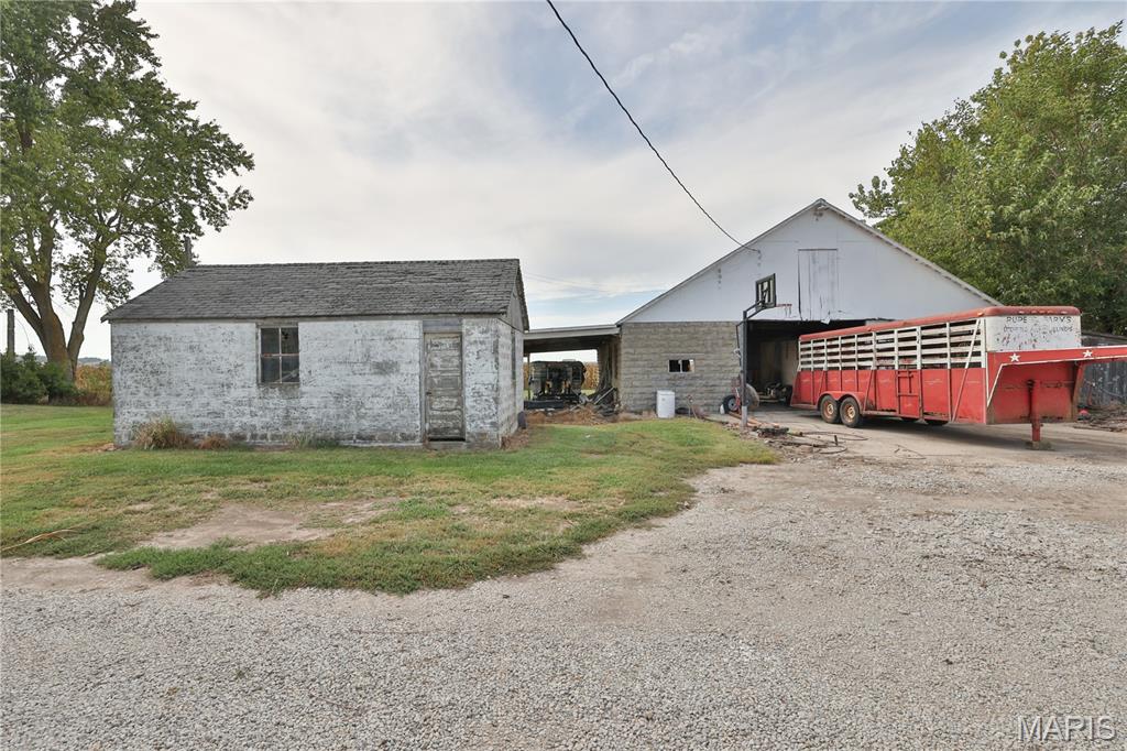 10233 North 17th Avenue Butler, IL 62015 - Photo 61 of 73