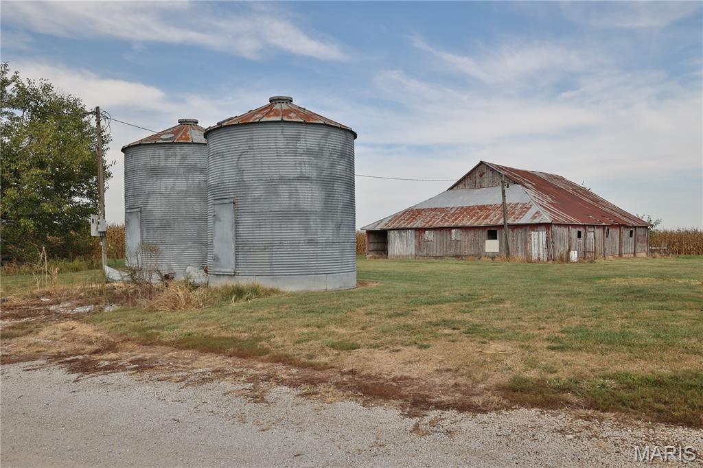 10233 North 17th Avenue Butler, IL 62015 - Photo 65 of 73