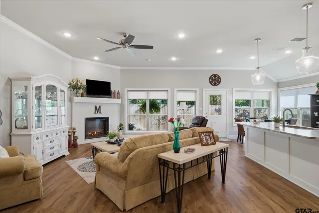 $345,000 | 10059 Dayspring Drive, Flint, TX 75762