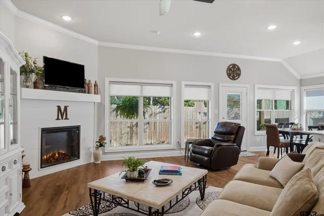 $345,000 | 10059 Dayspring Drive, Flint, TX 75762