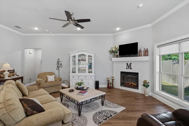 $345,000 | 10059 Dayspring Drive, Flint, TX 75762