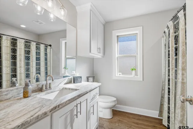 $345,000 | 10059 Dayspring Drive, Flint, TX 75762