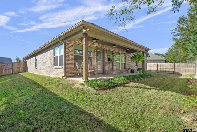 $345,000 | 10059 Dayspring Drive, Flint, TX 75762