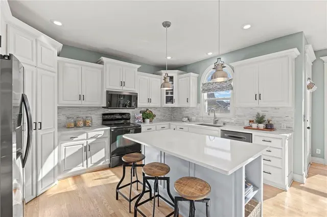 $529,900 | 2605 Southwest 10th Court, Lee's Summit, MO 64081