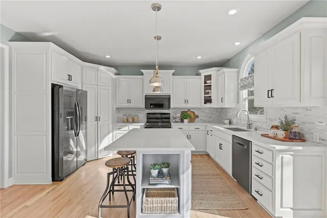 $529,900 | 2605 Southwest 10th Court, Lee's Summit, MO 64081