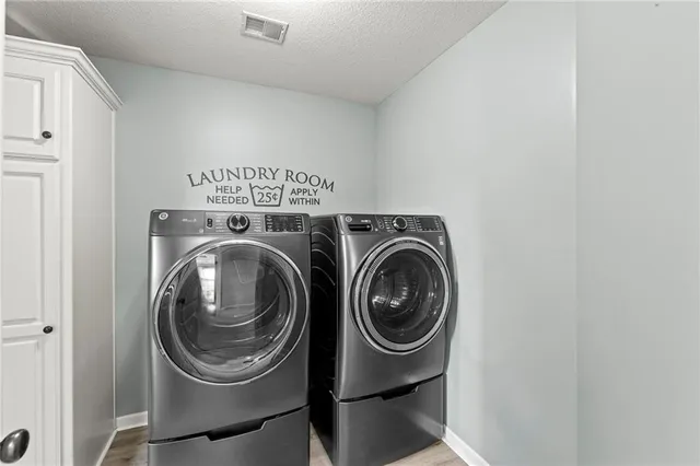 $529,900 | 2605 Southwest 10th Court, Lee's Summit, MO 64081