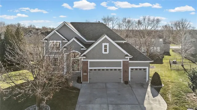 $529,900 | 2605 Southwest 10th Court, Lee's Summit, MO 64081