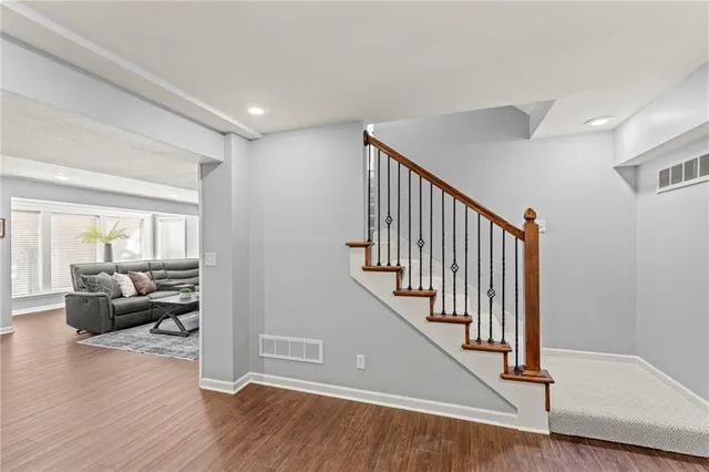 $529,900 | 2605 Southwest 10th Court, Lee's Summit, MO 64081