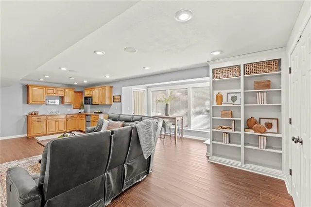 $529,900 | 2605 Southwest 10th Court, Lee's Summit, MO 64081