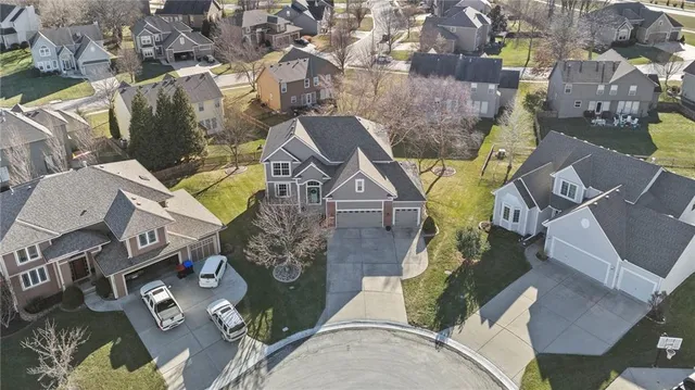 $529,900 | 2605 Southwest 10th Court, Lee's Summit, MO 64081