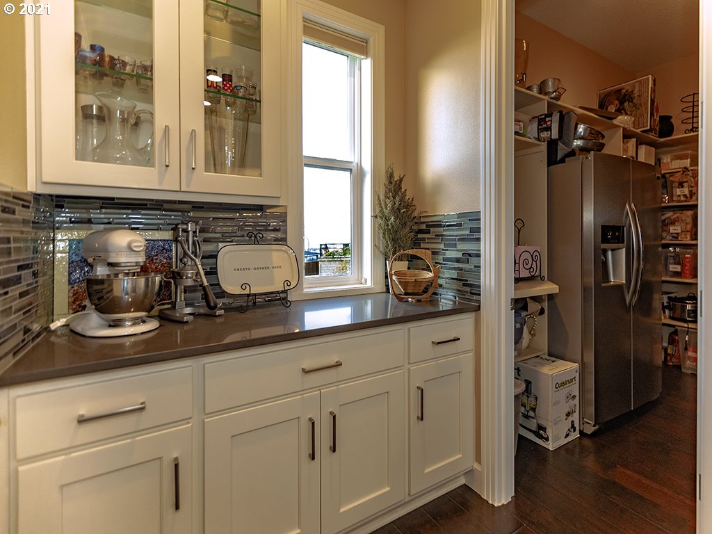 3537 Northwest 18th Circle Camas, WA 98607 - Photo 14 of 32