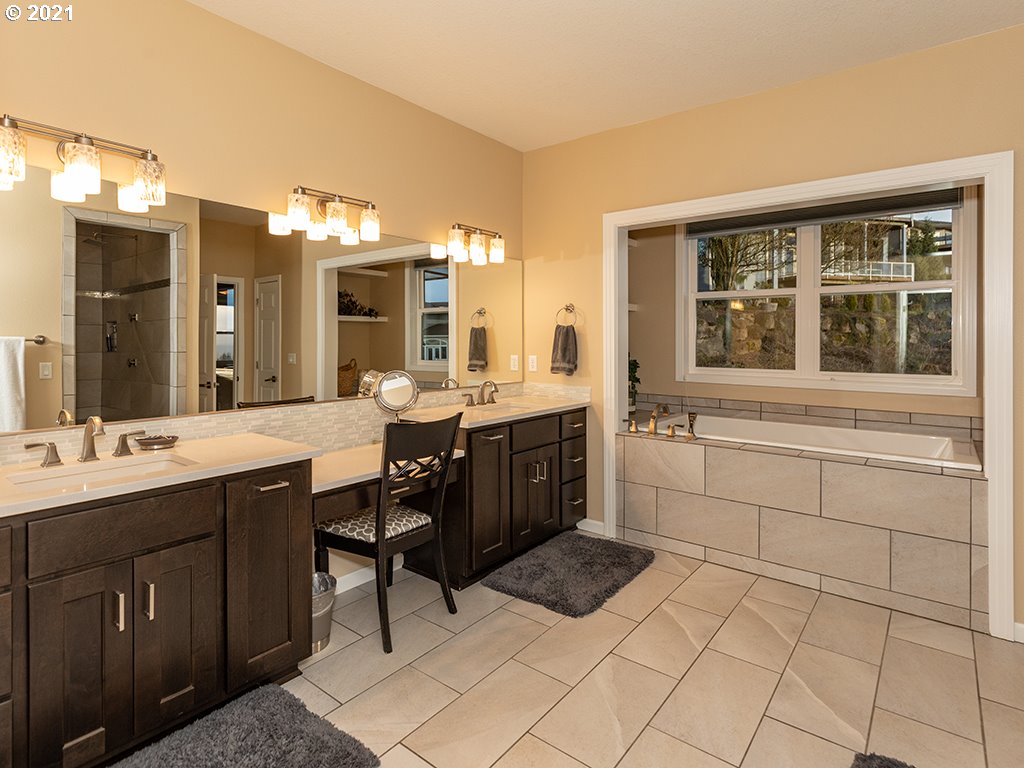 3537 Northwest 18th Circle Camas, WA 98607 - Photo 17 of 32