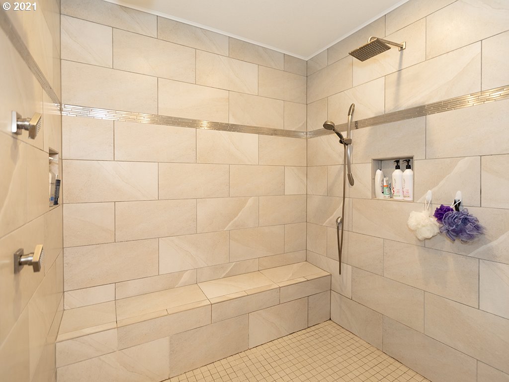 3537 Northwest 18th Circle Camas, WA 98607 - Photo 18 of 32