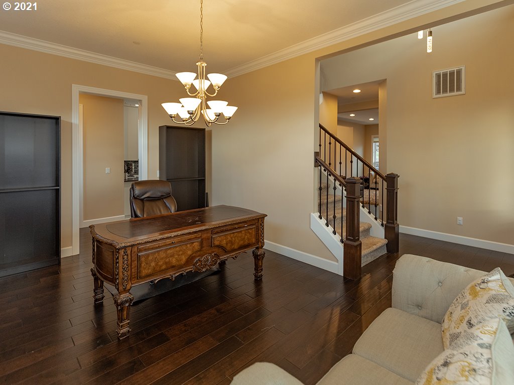 3537 Northwest 18th Circle Camas, WA 98607 - Photo 5 of 32