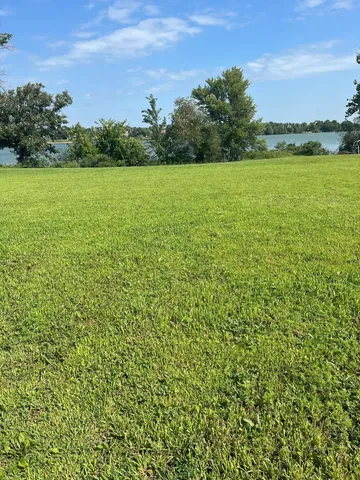 $74,900 | 640 Southwest Lake Street, Avoca, MN 56114