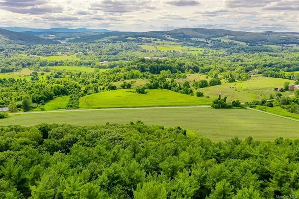 $1,080,000 | Yonderview Road, Hillsdale, NY 12529