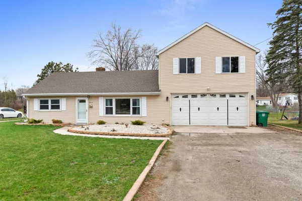 $344,900 | 2068 Lost Dauphin Road, De Pere, WI 54115