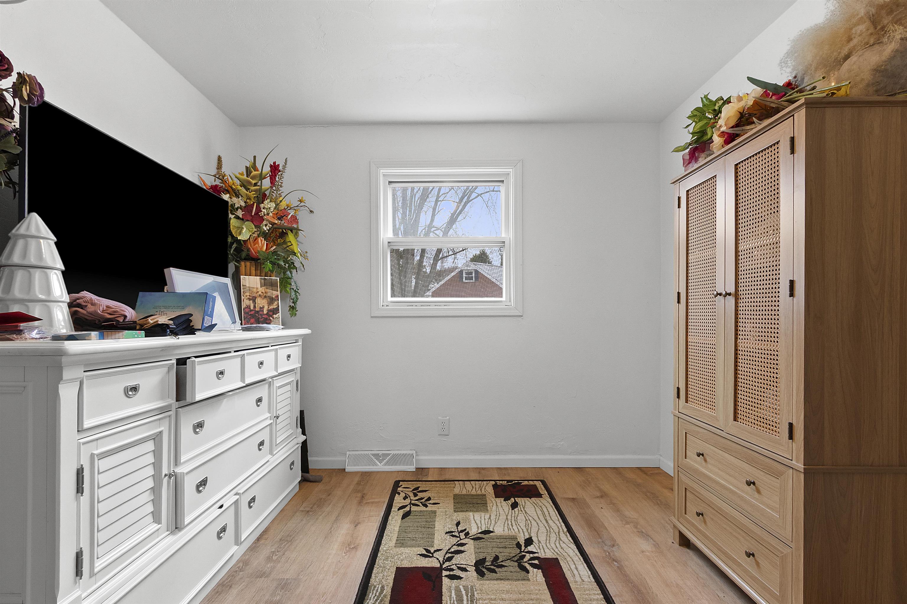 2068 Lost Dauphin Road De Pere, WI 54115 - Photo 23 of 37