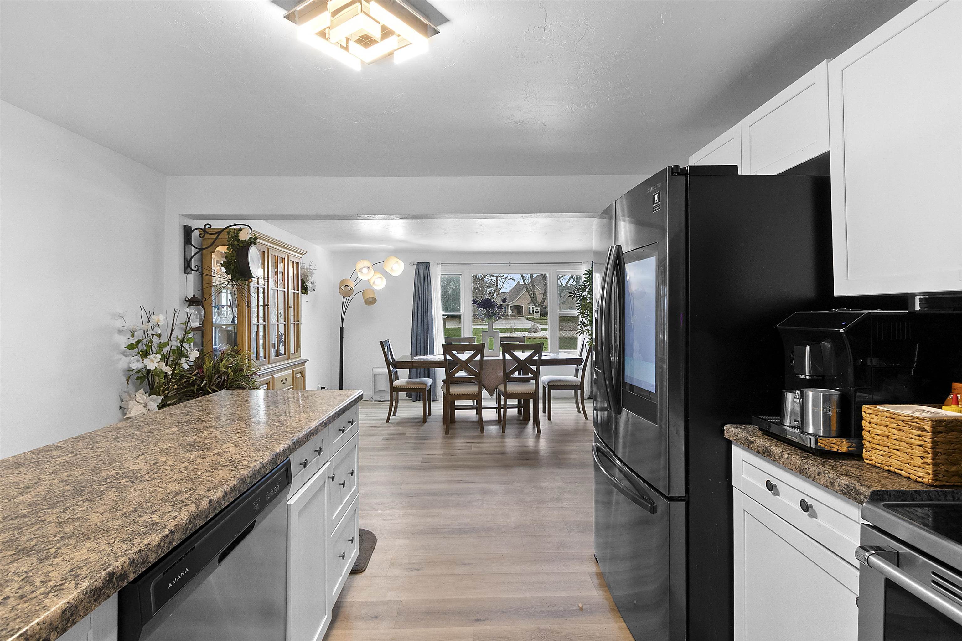 2068 Lost Dauphin Road De Pere, WI 54115 - Photo 5 of 37