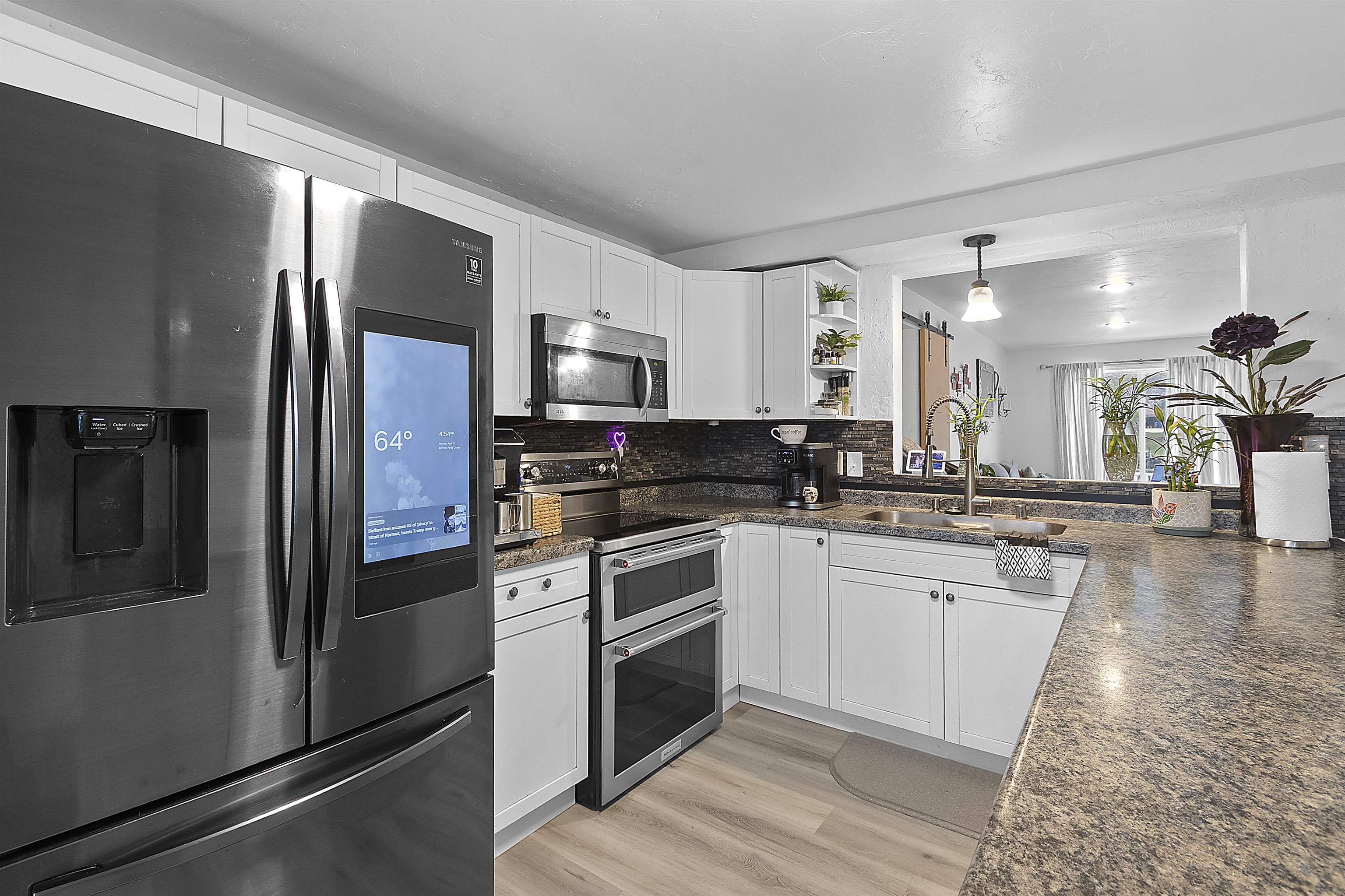 2068 Lost Dauphin Road De Pere, WI 54115 - Photo 6 of 37