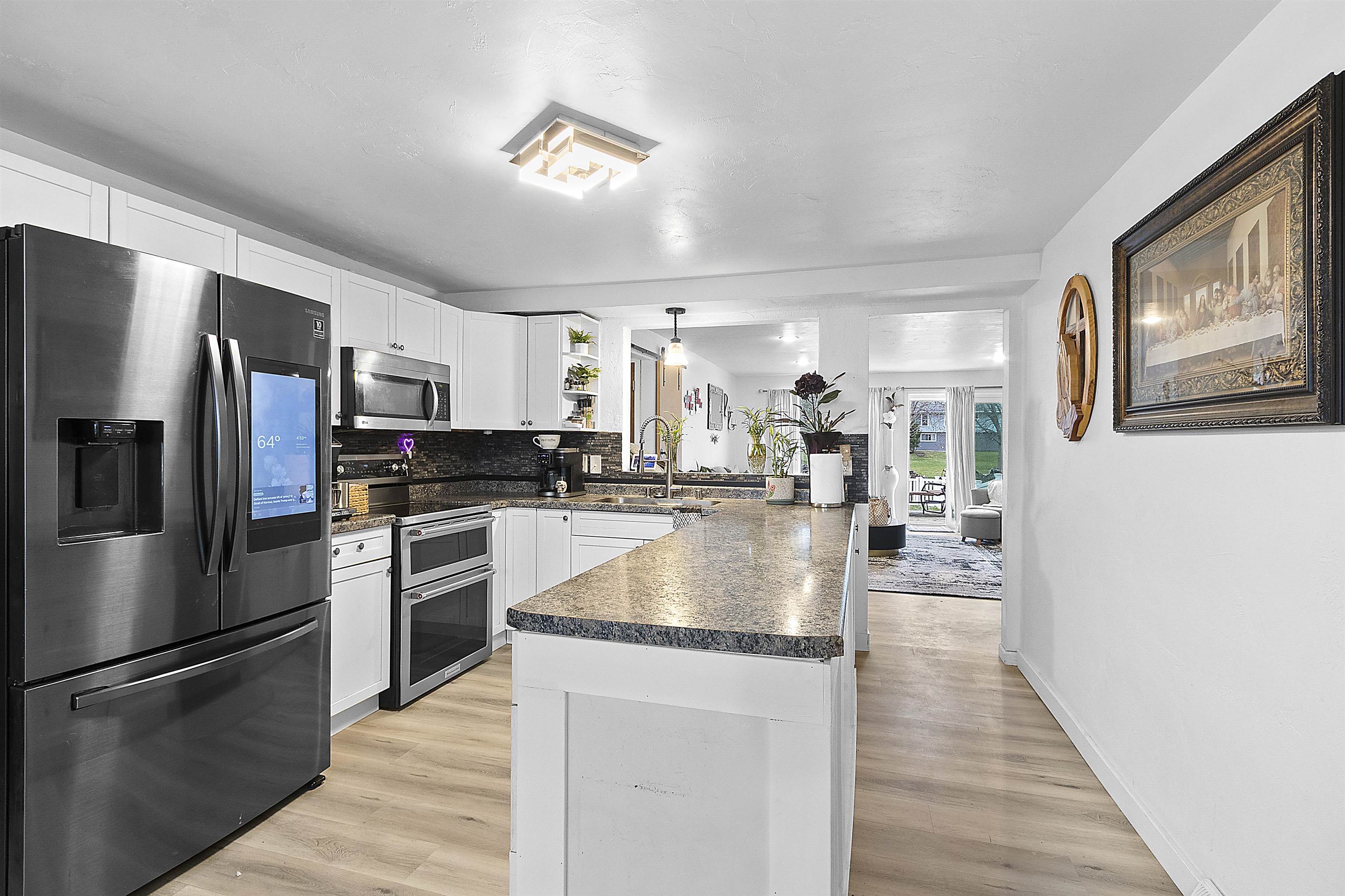 2068 Lost Dauphin Road De Pere, WI 54115 - Photo 7 of 37