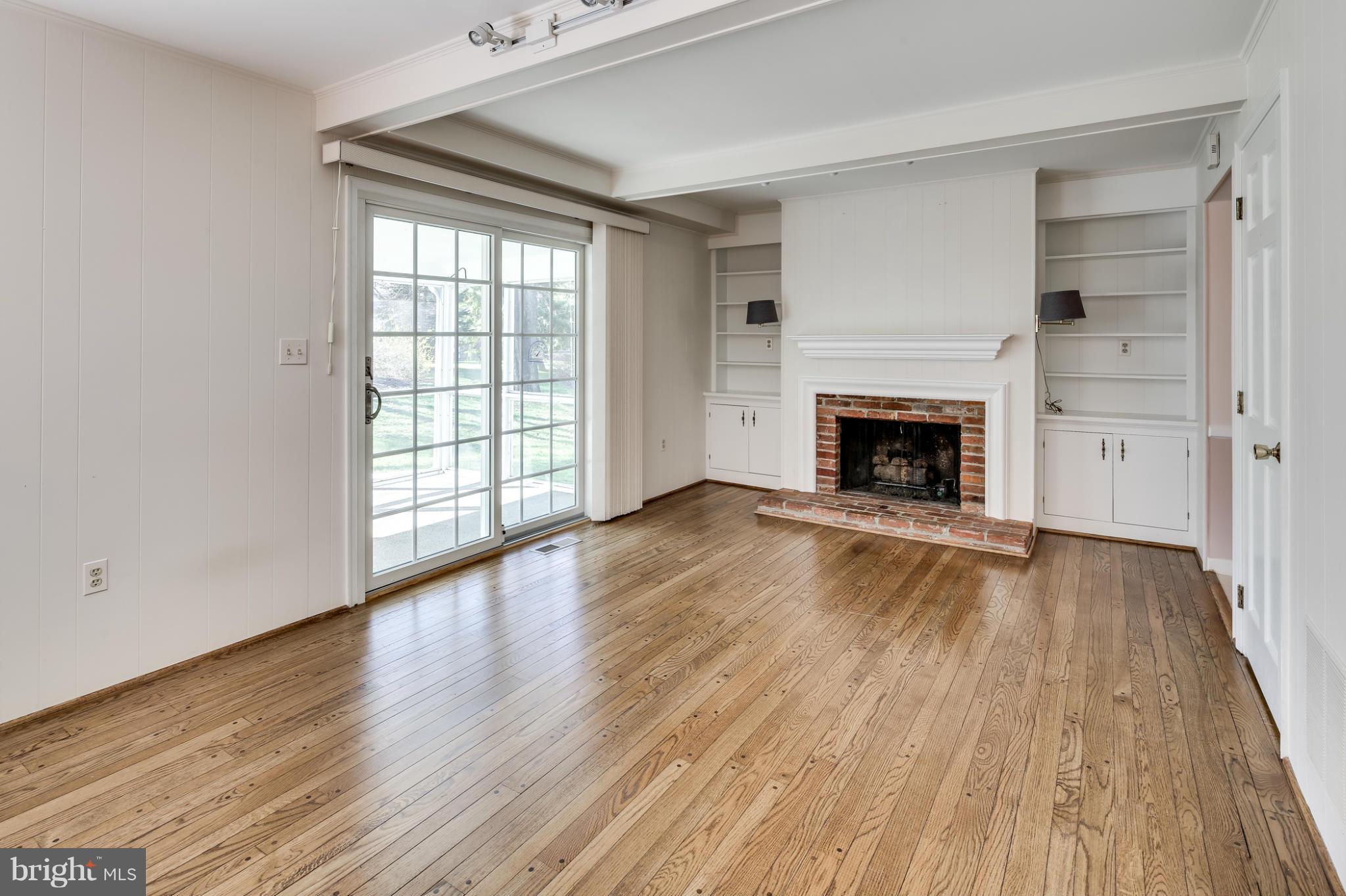 9325 Dunloggin Road Ellicott City, MD 21042 - Photo 11 of 22 Family Room