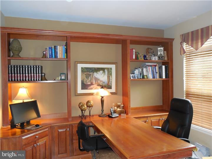 66 Normandy Road Evesham, NJ 08053 - Photo 8 of 23 Gallery Image 8
