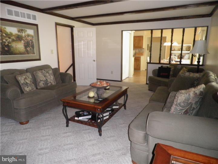 17 Yale Road Marlton, NJ 08053 - Photo 9 of 25 Family Room