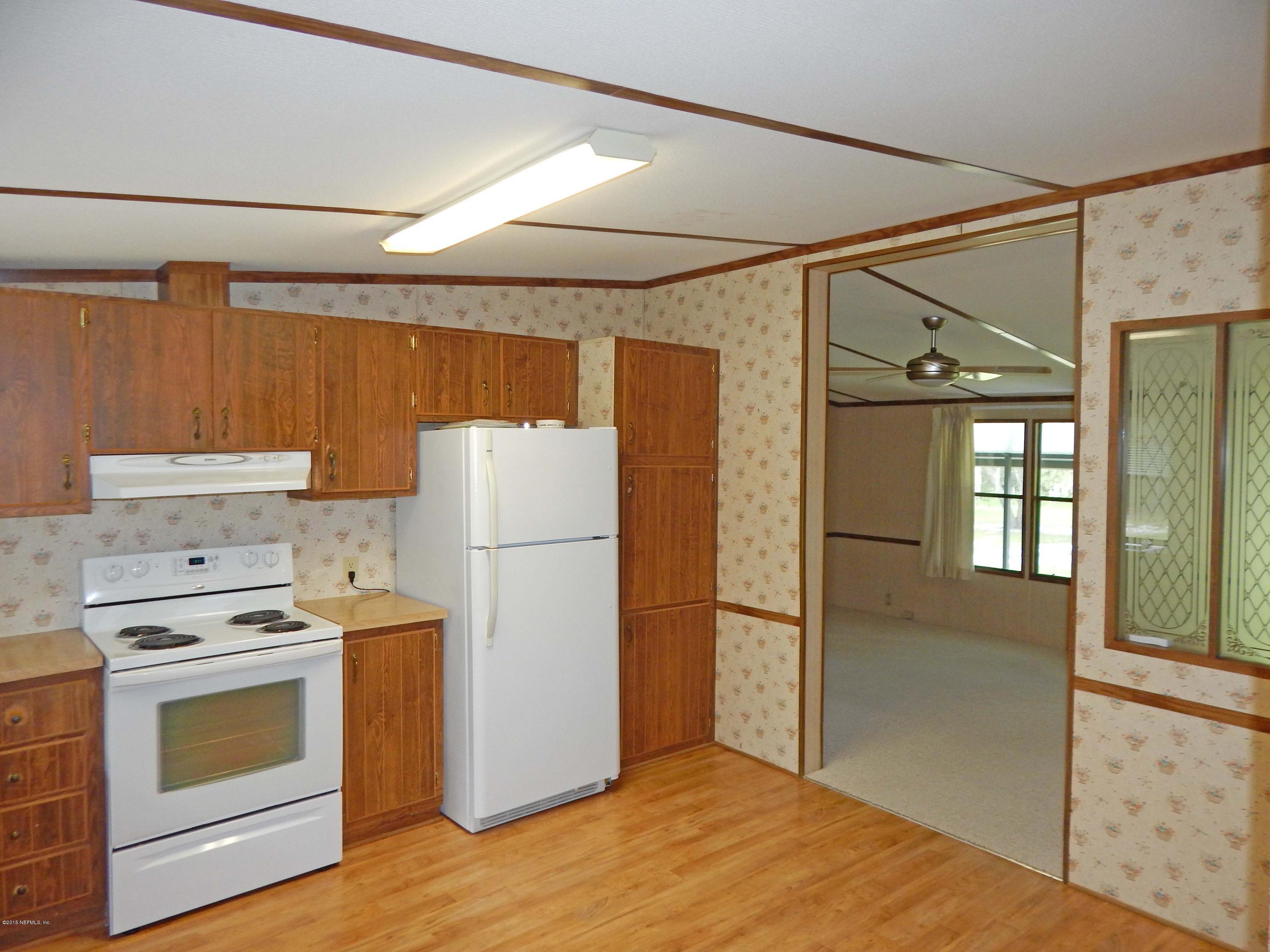 3263 Cardinal Lane Middleburg, FL 32068 - Photo 5 of 20 Kitchen