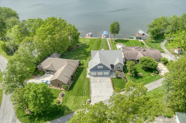 $999,890 | 1118 Hileah Drive, Crossville, TN 38572