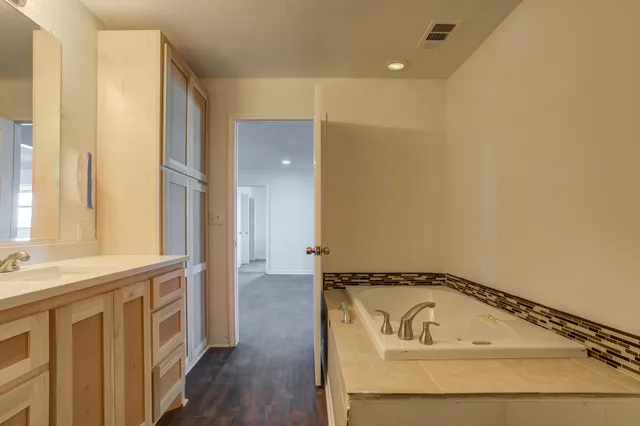 $170,000 | 7715 East County Road 6200, Idalou, TX 79329