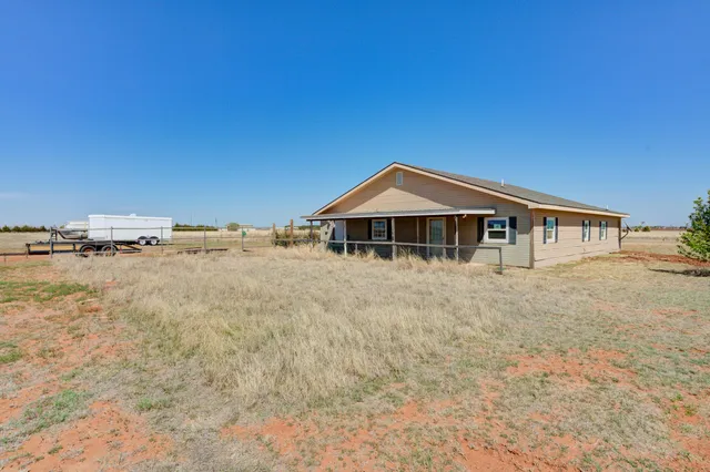 $170,000 | 7715 East County Road 6200, Idalou, TX 79329