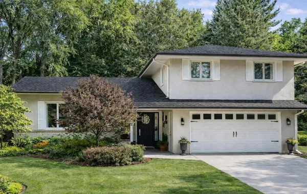 $460,000 | 440 Betty Lane, West St. Paul, MN 55118