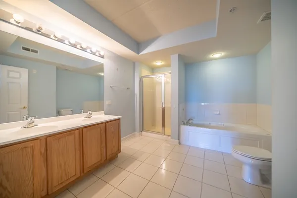 $2,600 | 77 North Wolf Road, Unit 406, Northlake, IL 60164