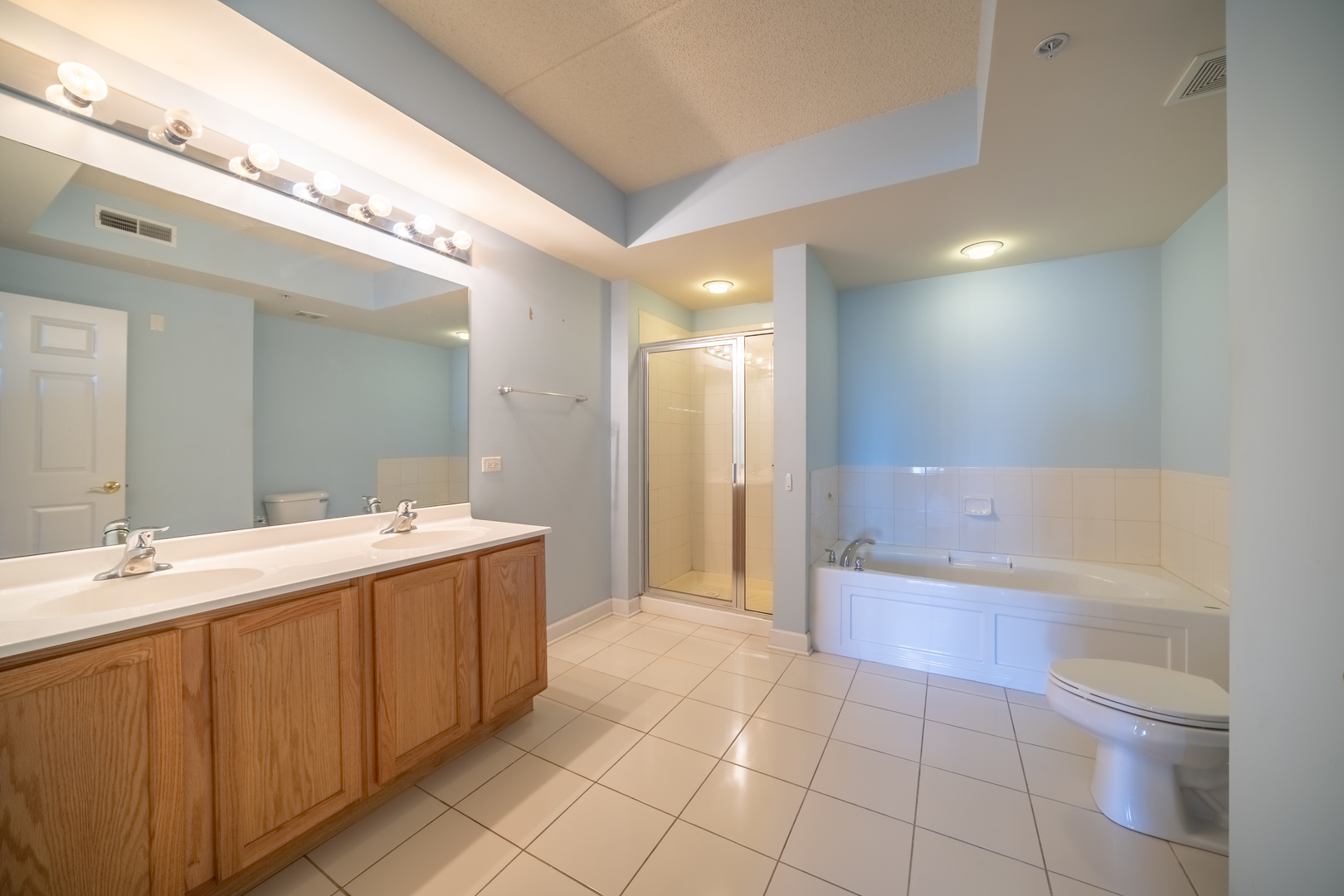 77 North Wolf Road, Unit 406 Northlake, IL 60164 - Photo 13 of 15