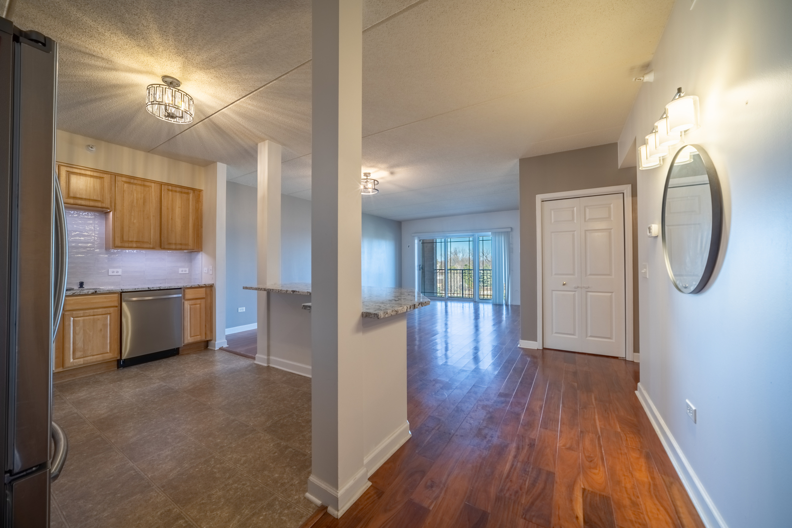 77 North Wolf Road, Unit 406 Northlake, IL 60164 - Photo 2 of 15