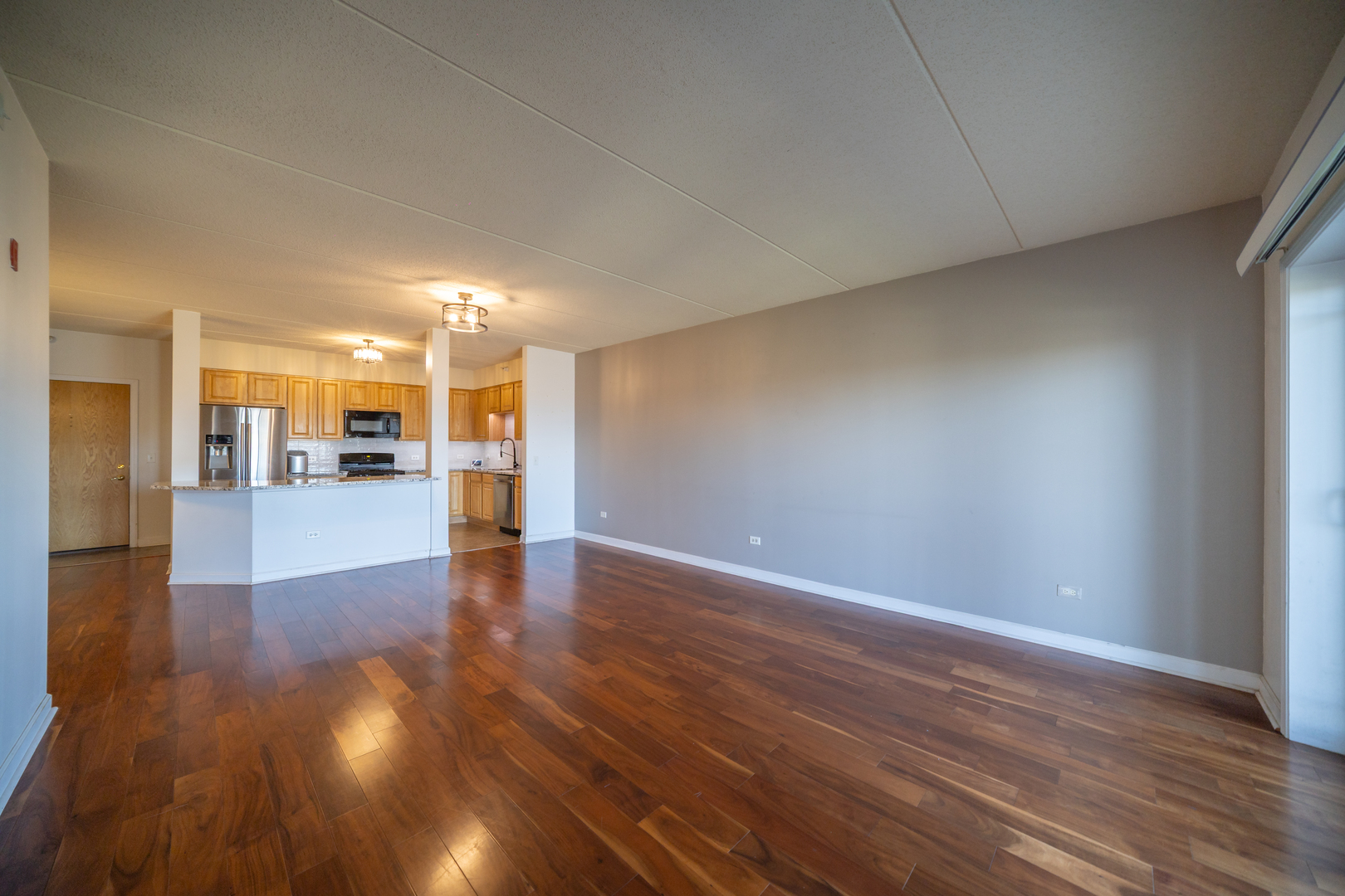 77 North Wolf Road, Unit 406 Northlake, IL 60164 - Photo 6 of 15