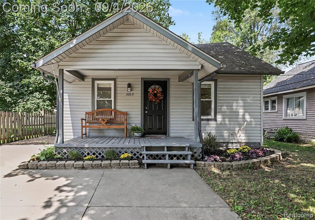 3260 Wanamaker Road Waterford, MI 48328 - Photo 1 of 29 Gallery Image 1